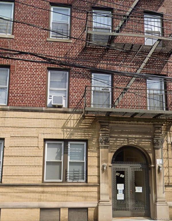 74-11 88th Road 4TH FLOOR, Woodhaven, NY 11421