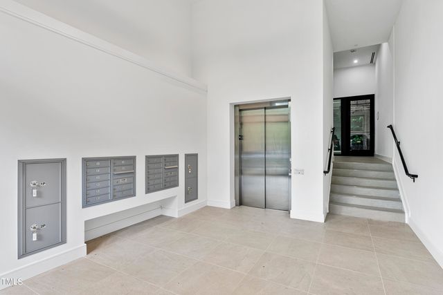 615 Daniels Street 111, Raleigh, NC 27605