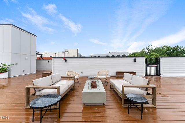 615 Daniels Street 111, Raleigh, NC 27605