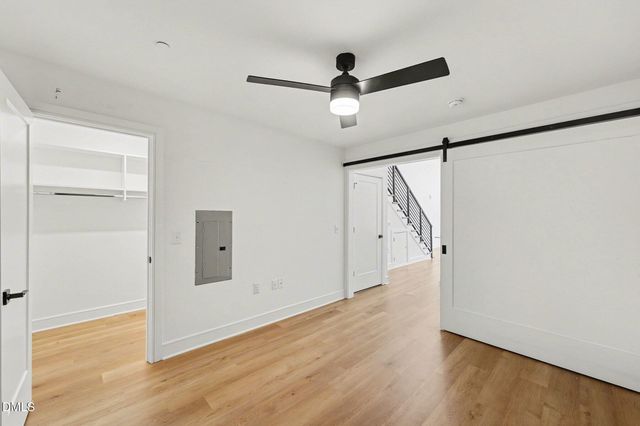 615 Daniels Street 111, Raleigh, NC 27605