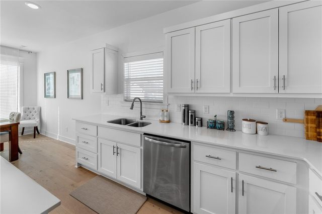 4027 E Utica Lane, Fayetteville, AR 72701