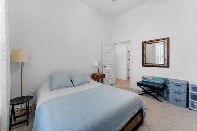 4027 E Utica Lane, Fayetteville, AR 72701