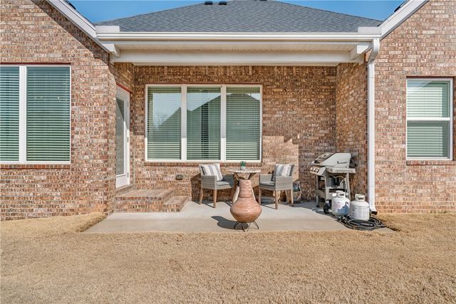 4027 E Utica Lane, Fayetteville, AR 72701