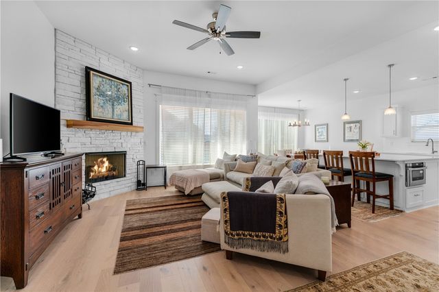 4027 E Utica Lane, Fayetteville, AR 72701