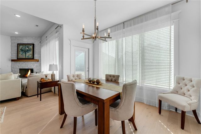 4027 E Utica Lane, Fayetteville, AR 72701