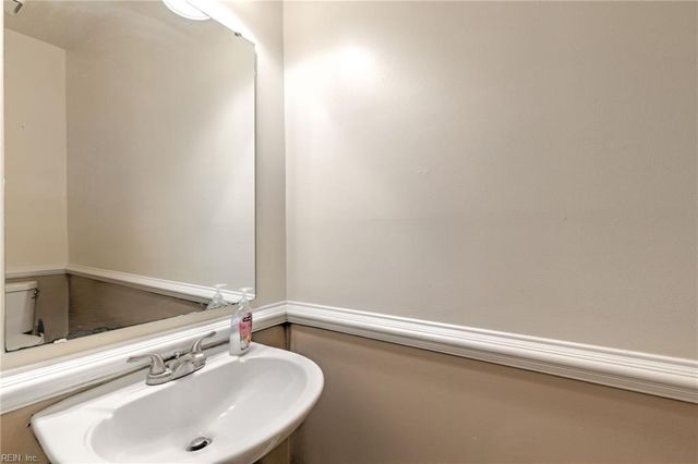 104 Kraft CT, Yorktown, VA 23693