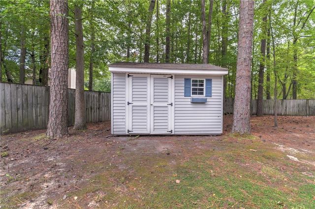 104 Kraft CT, Yorktown, VA 23693