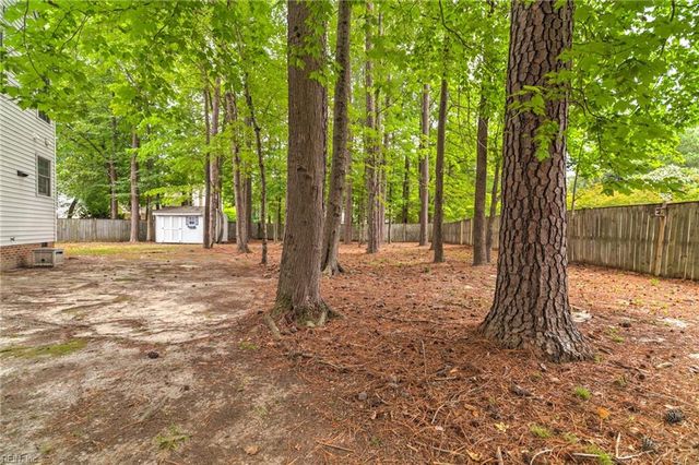104 Kraft CT, Yorktown, VA 23693