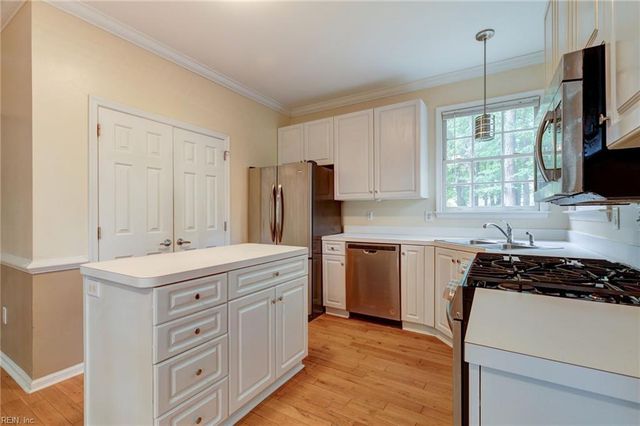 104 Kraft CT, Yorktown, VA 23693
