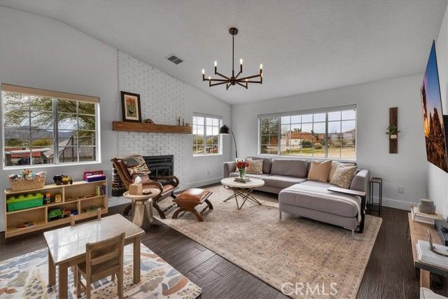 6463 Murrieta Avenue, Yucca Valley, CA 92284