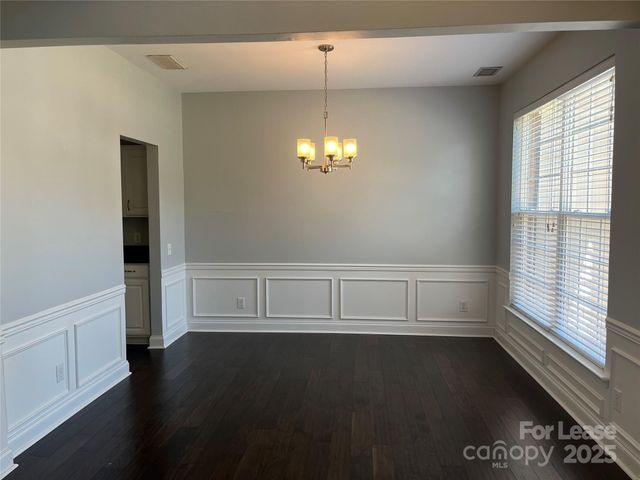 8601 Fieldcroft Drive, Charlotte, NC 28277