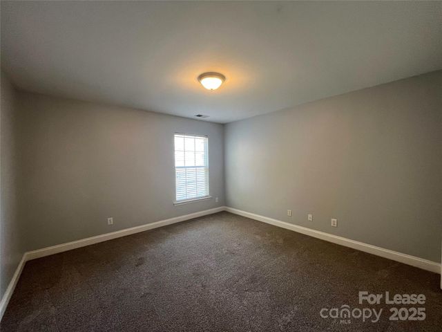 8601 Fieldcroft Drive, Charlotte, NC 28277