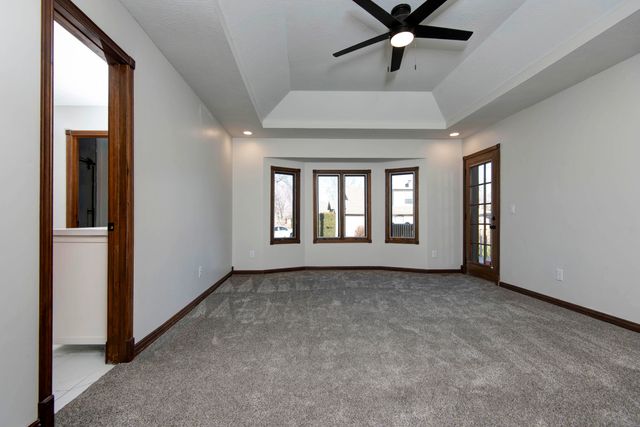 805 W Briarwood Lane, Nixa, MO 65714