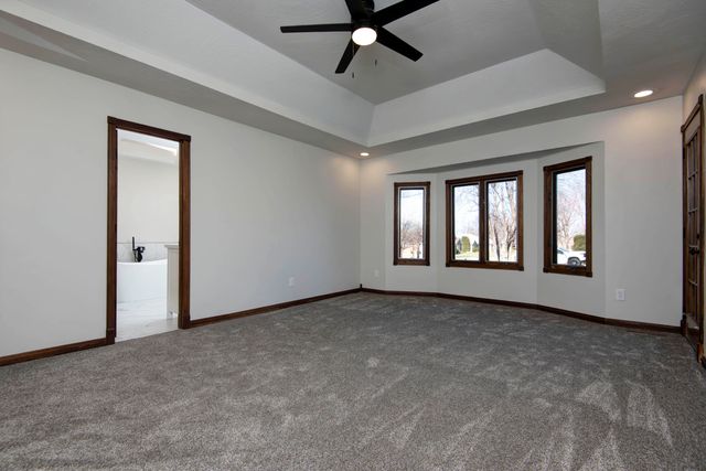 805 W Briarwood Lane, Nixa, MO 65714