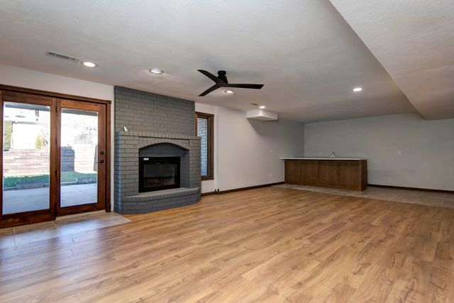 805 W Briarwood Lane, Nixa, MO 65714