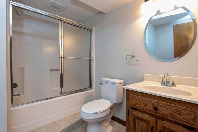 805 W Briarwood Lane, Nixa, MO 65714