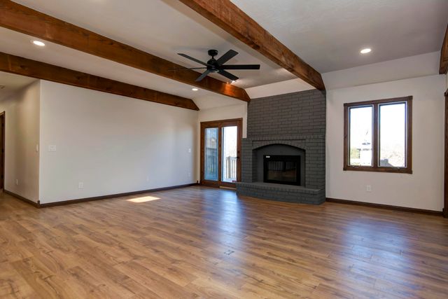 805 W Briarwood Lane, Nixa, MO 65714