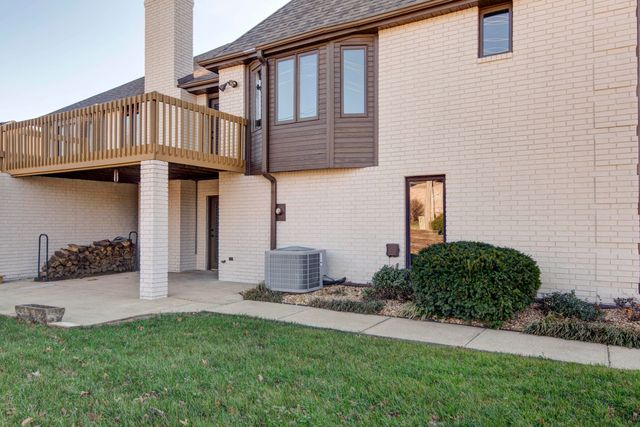 805 W Briarwood Lane, Nixa, MO 65714