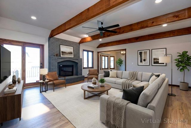 805 W Briarwood Lane, Nixa, MO 65714