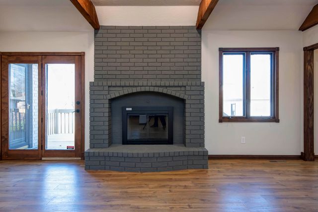 805 W Briarwood Lane, Nixa, MO 65714