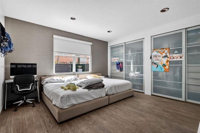 5861 NW 109th Ct, Doral, FL 33178