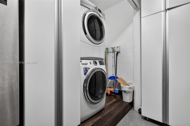 5861 NW 109th Ct, Doral, FL 33178