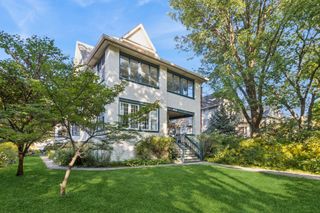 143 N Taylor Avenue, Oak Park, IL 60302