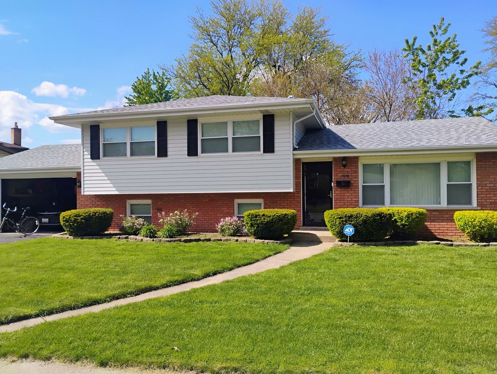 15659 Mutual Terrace, South Holland, IL 60473