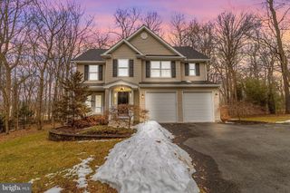 665 BRAEBURN DR, Martinsburg, WV 25403
