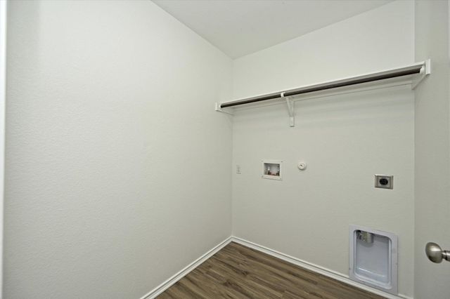 180 Madrid DR, Kyle, TX 78640