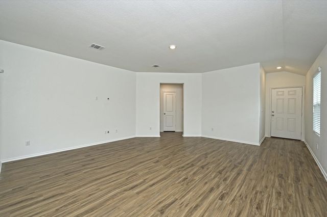 180 Madrid DR, Kyle, TX 78640