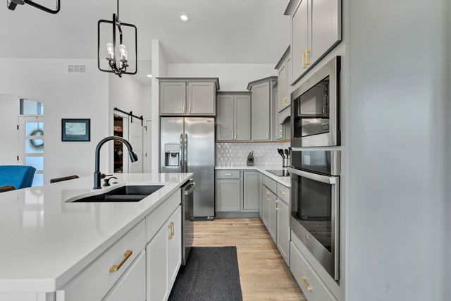 2544 N Quartz St, Andover, KS 67002