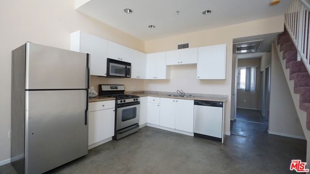 922 W 23Rd Street 206, Los Angeles, CA 90007