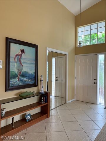 131 Bristol LN C-16, Naples, FL 34112