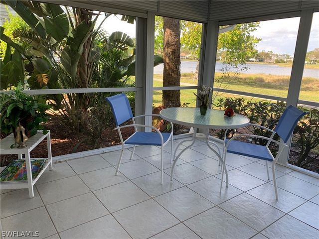 131 Bristol LN C-16, Naples, FL 34112