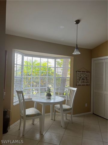 131 Bristol LN C-16, Naples, FL 34112