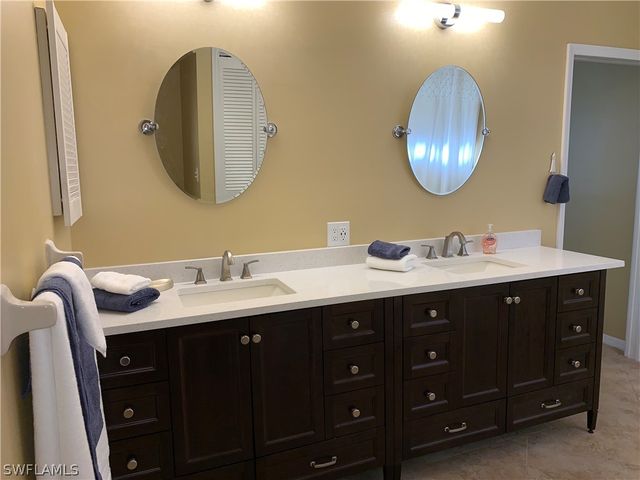 131 Bristol LN C-16, Naples, FL 34112