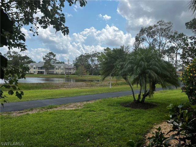 131 Bristol LN C-16, Naples, FL 34112