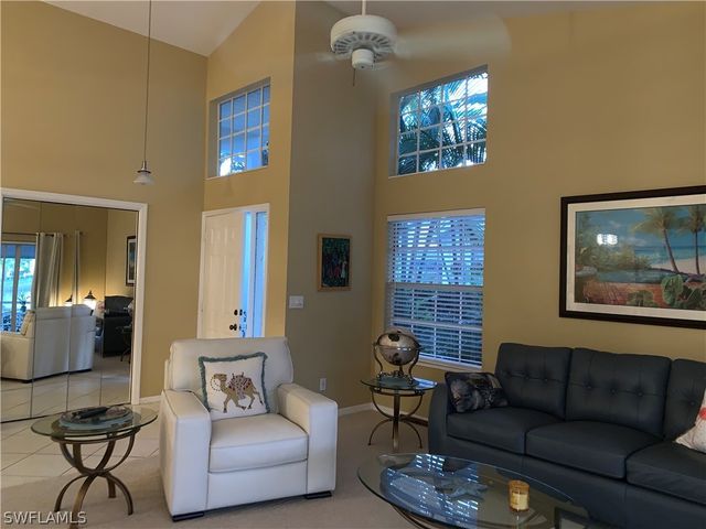 131 Bristol LN C-16, Naples, FL 34112