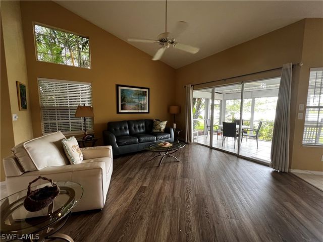 131 Bristol LN C-16, Naples, FL 34112