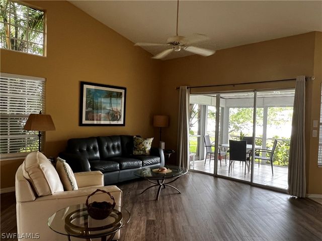 131 Bristol LN C-16, Naples, FL 34112