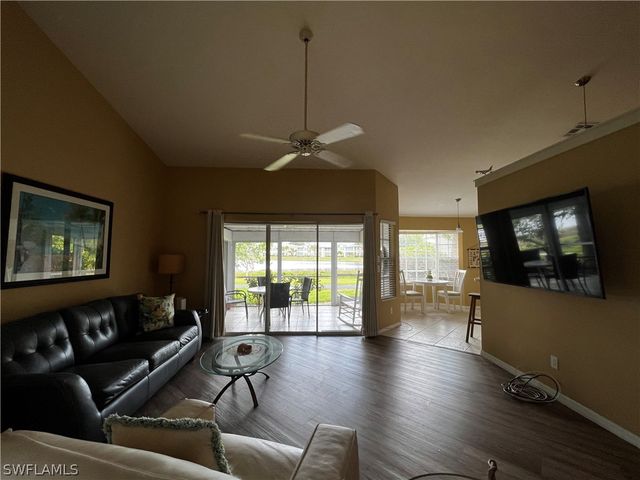 131 Bristol LN C-16, Naples, FL 34112