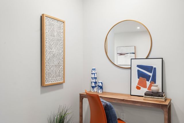 10 Somerset 402, Winthrop, MA 02152