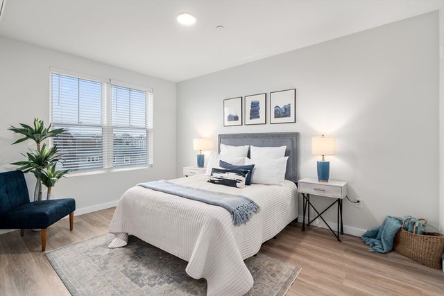 10 Somerset 402, Winthrop, MA 02152