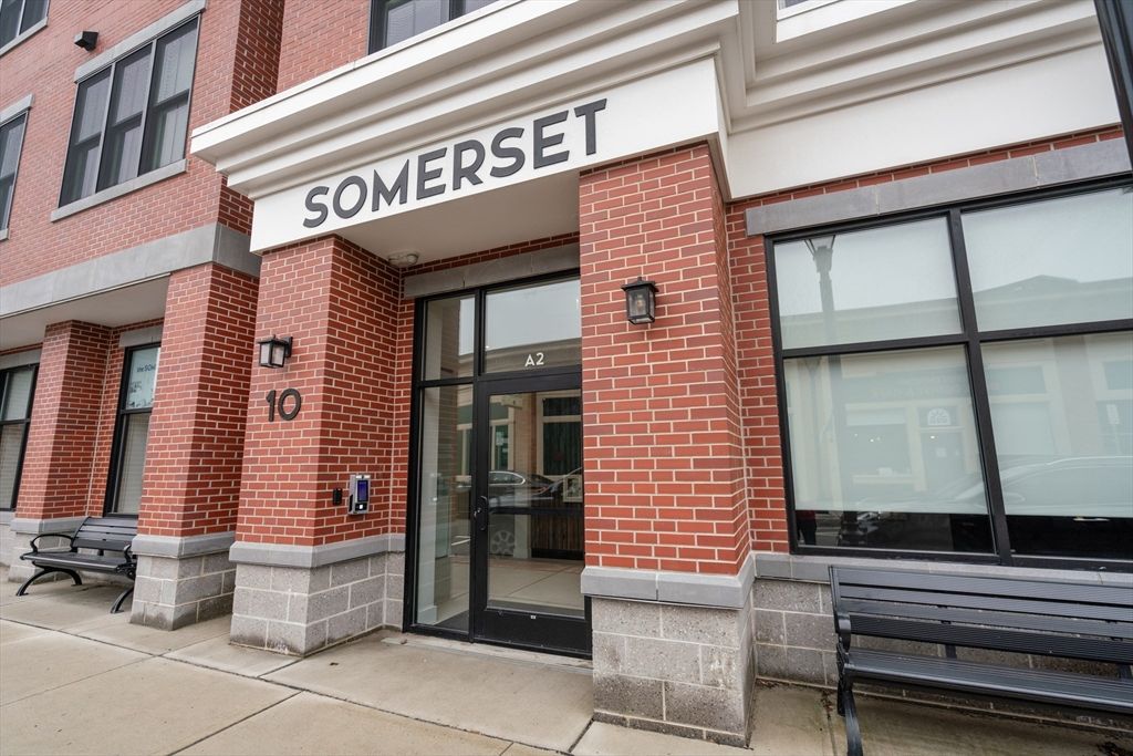 10 Somerset 402, Winthrop, MA 02152