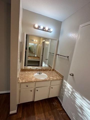 716 Memorial Mews Street A, Houston, TX 77079