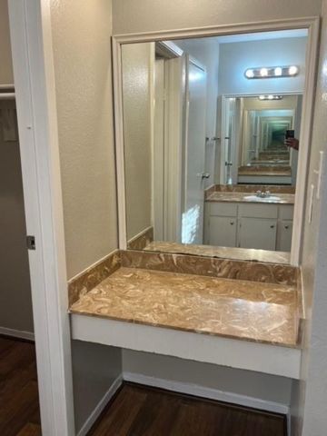 716 Memorial Mews Street A, Houston, TX 77079