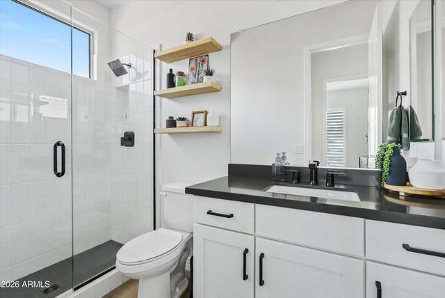 2562 E CLARK Drive, Gilbert, AZ 85297