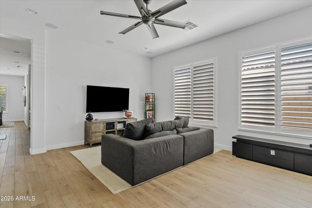 2562 E CLARK Drive, Gilbert, AZ 85297