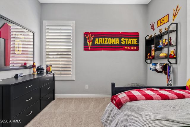 2562 E CLARK Drive, Gilbert, AZ 85297